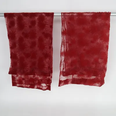 Gordijn aan roede (Rood)