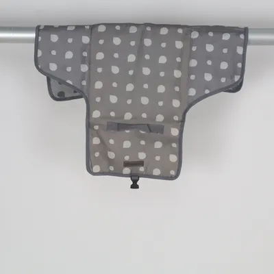 Changing mat (Gray, White) from Apoteket