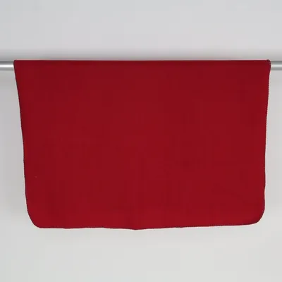 Filt (Röd) från Noble House Polyester