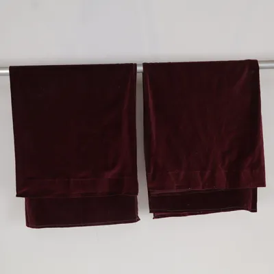 Kanallängd (Ikea vinröda SANELA GARDINER med kirschband i sammet och bomull) från IKEA