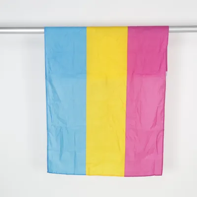 Flagga (Rosa, Gul, Blå)