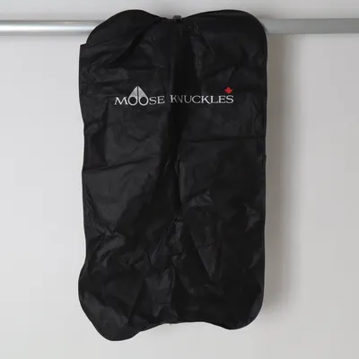 Kledinghoes (Zwart) van Moose Knuckles