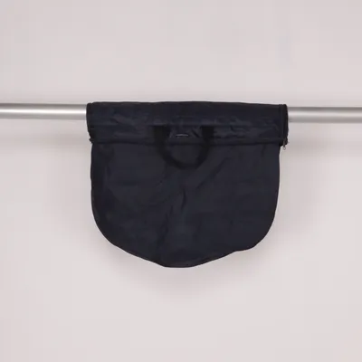 Resegarderob (Svart) från Suitsupply