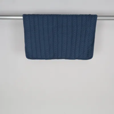 Baby blanket (Blue, White) from Vinter & Bloom Acrylic, Polyester