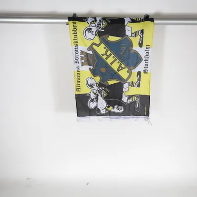 Flagga (Svart, Gul, Flerfärgad) från AIK