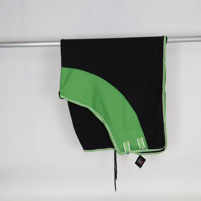 Hästtäcke (Svart, Grön, Vit) från Pfiff Polyester