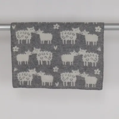 Filt (Grå, Vit) från Klippan Ull