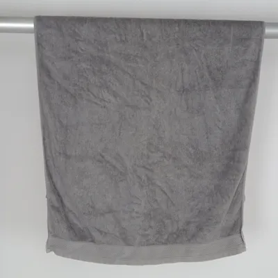Bath towel (Gray) from Sir Henry Cotton