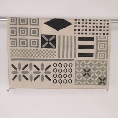 Vävd matta (Beige, Svart, Grå)