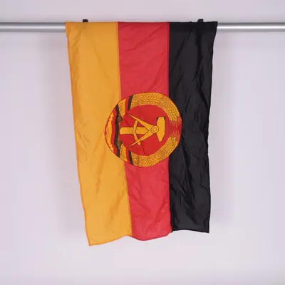 Flagga (Röd, Flerfärgad)
