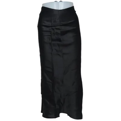 Maxi skirt (Black) from About You Viscose