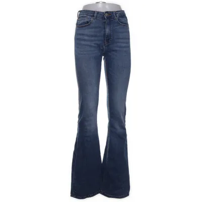 Jeans (ONLPAOLA LIFE HW RETRO FLARED) fra ONLY Bomuld