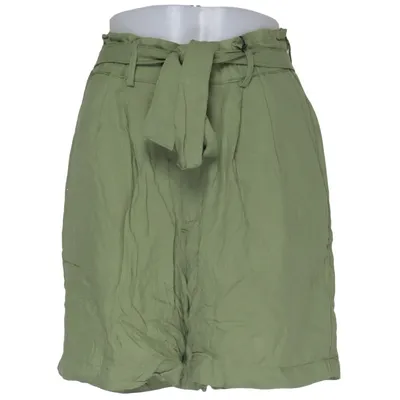 Shorts (Green) from Beloved Viscose