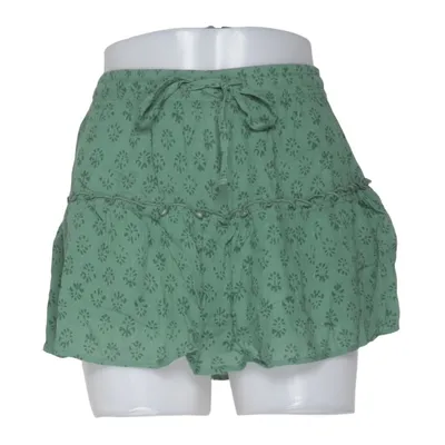 Skort (Grön) från Pull & Bear Viskos