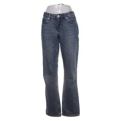 Jeans (Arrow Low Straight Jeans) fra Weekday Bomuld