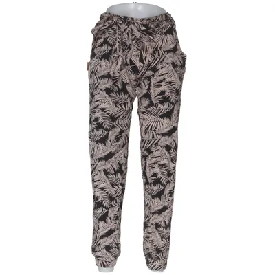 Sweatpants (Black, Beige) from Alife and Kickin Cotton