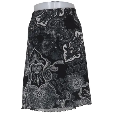 Skirt (Black, White) from Boysen's Polyester