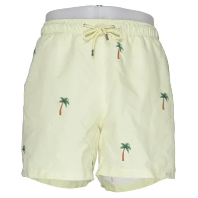 Swim shorts (Yellow) from Decisive.