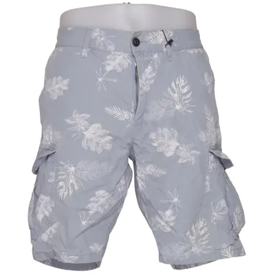 Cargo shorts (Blue, White) from Denim Day Cotton