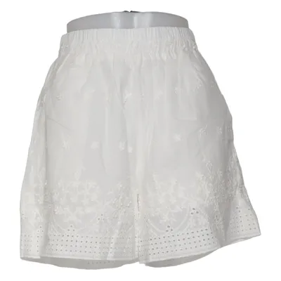 Shorts (White) from Lara Cotton