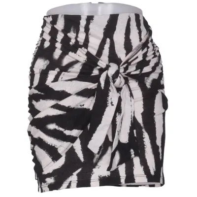 Nederdel (Sort, Hvid) fra Gina Tricot Polyamid, Viscose