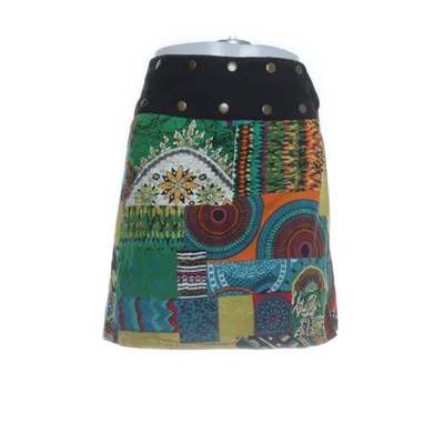 Kjol (Svart, Röd, Flerfärgad) från Coline