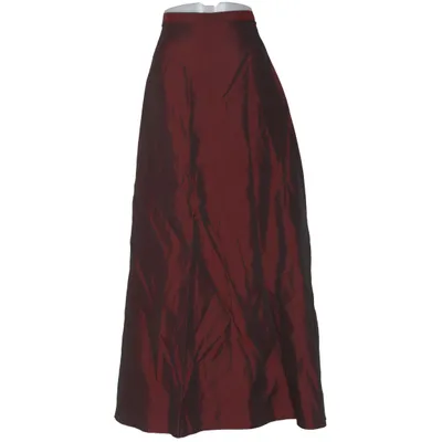 Långkjol (Röd) från Barisal Polyester, Viskos