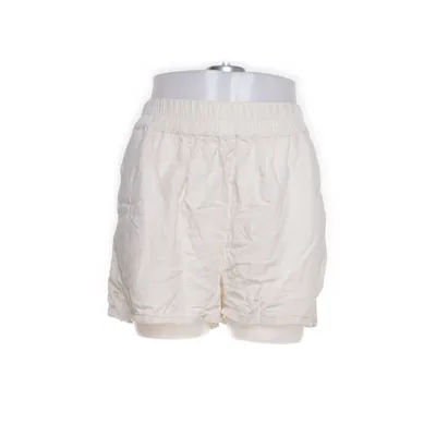 Shorts (Beige) från C'est Normal Linne, Viskos