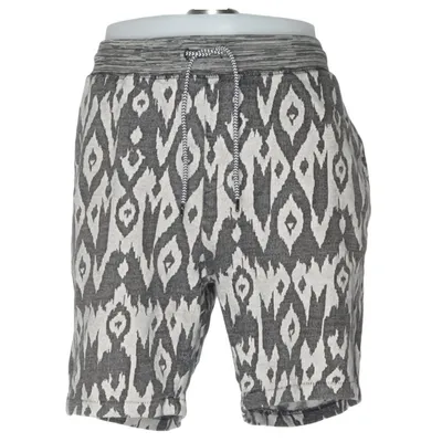 Sweat shorts (Scotch & Soda shorts, sweat shorts, college shorts, patterned shorts, ikat print shorts, tribal pattern, geometric print, grey white shorts, casual summer shorts, drawstring shorts, elastic waist shorts, comfortable fit, relaxed fit shorts, lounge shorts, streetwear shorts, urban style, everyday wear, lightweight fabric, breathable cotton shorts, soft material, mens XL shorts, unisex casual wear, minimalist color palette, neutral tones outfit, summer outfit essential, vacation wear, beach casual style, chill outfit, laid back fashion, modern casual look, scandinavian vibe, boho streetwear, indie style shorts, trendy summer fashion, tiktok fashion, y2k casual, easy wear shorts, comfy basics, home wear, weekend outfit, travel clothing, stylish comfort, simple aesthetic outfit) from Scotch & Soda Cotton