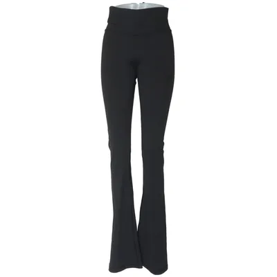 Collants de sport (BLACK MONOCHROME CORE FLARE TIGHTS) de Aim'n Élasthane, Polyester