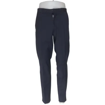 Suit pants (Elmer) from Turo
