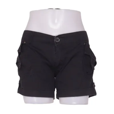 Cargo Shorts (Schwarz) von True Love