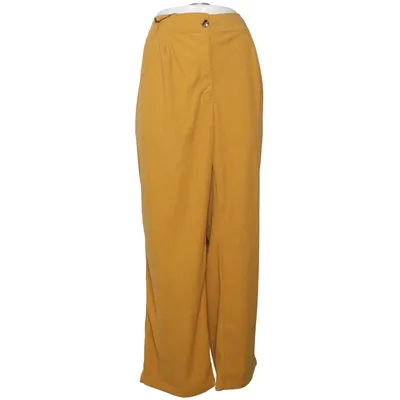Byxor (Gul) från Halara Polyester