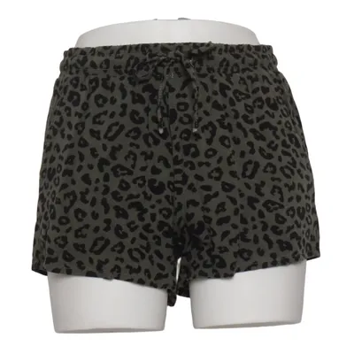 Pajama shorts (Green, Black) from Seven Sisters