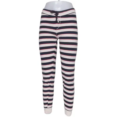 Pyjamasbyxor (Svart, Beige, Röd) från Love to Lounge