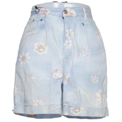 Denim shorts (Blue, White) from Vivaldi