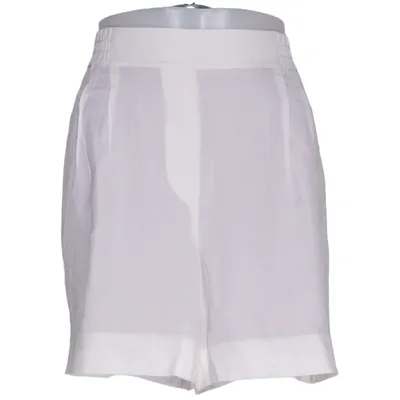 Korte broek (Wit) van Iris von Arnim Zijde