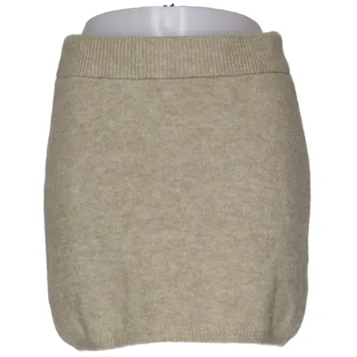 Kjol (Beige) från Josefine HJ x NA-KD