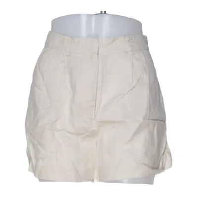 Short (Beige) de Mathilde Gøhler x NA-KD