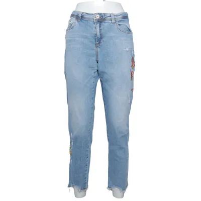 Jeans (1975) from Zara Basic Denim