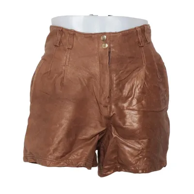 Leather shorts (Brown) from Linea Pelle
