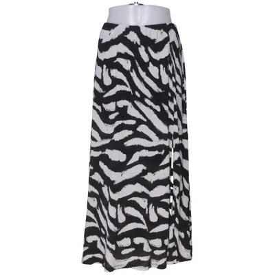 Maxi skirt (Black, White) from Gina Tricot Polyester