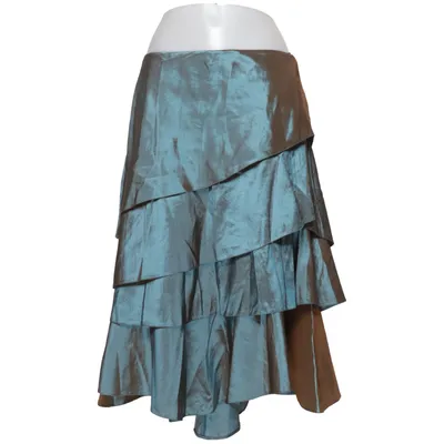 Kjol (Oryginalne zaszewki i falbany dla każdej sylwetki.) från Andiamo Polyester