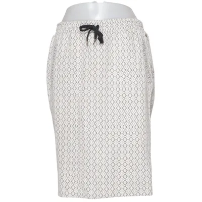 Kjol (Grå, Vit, Svart) från Days Bomull, Elastan, Metallfiber, Polyester