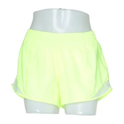 Short de sport (Jaune) de Lululemon