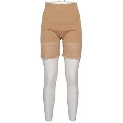 Shapewear-underdel (Lace Sensation Panty L) från Triumph Elastan, Polyamid