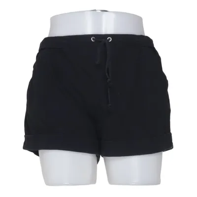 Mjukisshorts (Svart) från Chic Bomull