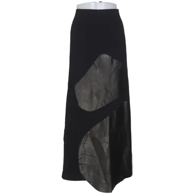 Skirt (Black, Gray) from Ischiko