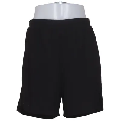 Sports shorts (Black) from Ninepine