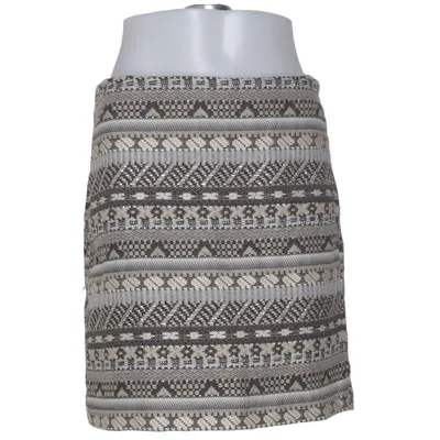 Jupe (Noir, Blanc, Beige) de Promod
